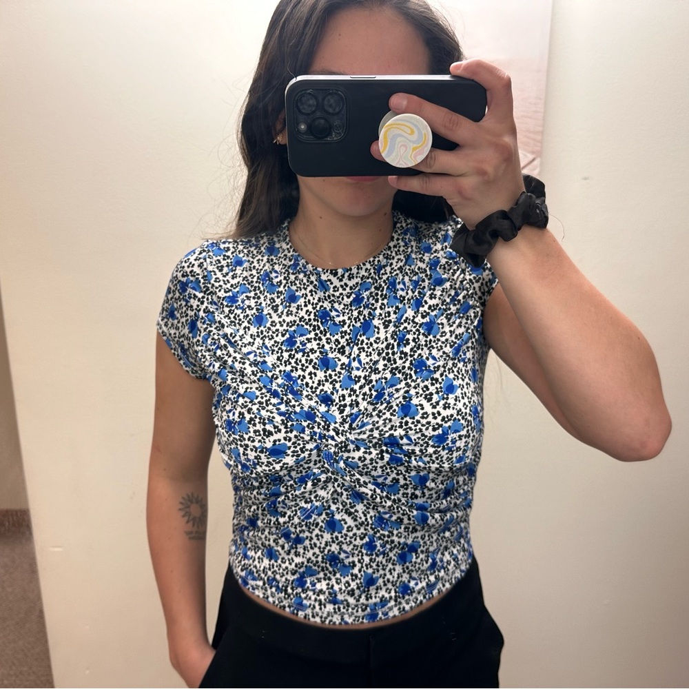 EXPRESS: Cross over professional top